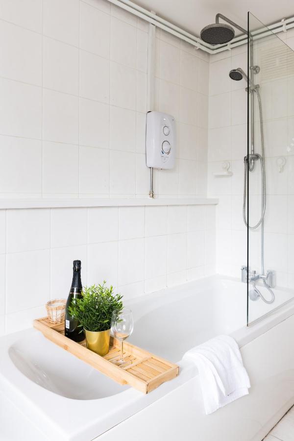 Levi Suite By Koya Homes - 3-Bedroom Home, Downtown Cardiff, Free Parking מראה חיצוני תמונה