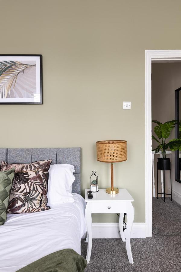 Levi Suite By Koya Homes - 3-Bedroom Home, Downtown Cardiff, Free Parking מראה חיצוני תמונה