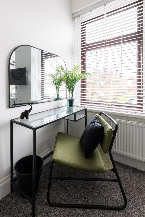 Levi Suite By Koya Homes - 3-Bedroom Home, Downtown Cardiff, Free Parking מראה חיצוני תמונה