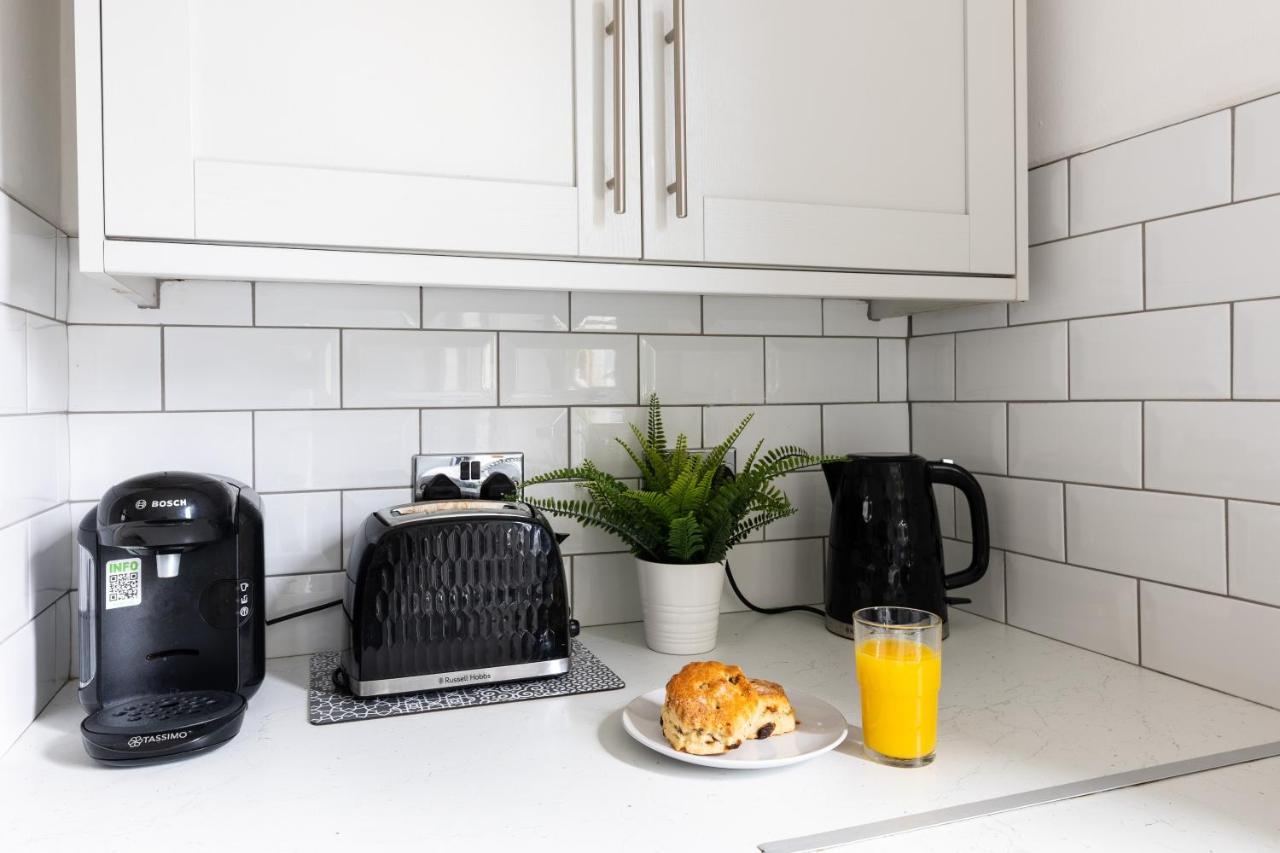 Levi Suite By Koya Homes - 3-Bedroom Home, Downtown Cardiff, Free Parking מראה חיצוני תמונה