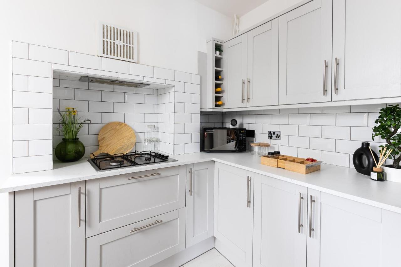Levi Suite By Koya Homes - 3-Bedroom Home, Downtown Cardiff, Free Parking מראה חיצוני תמונה
