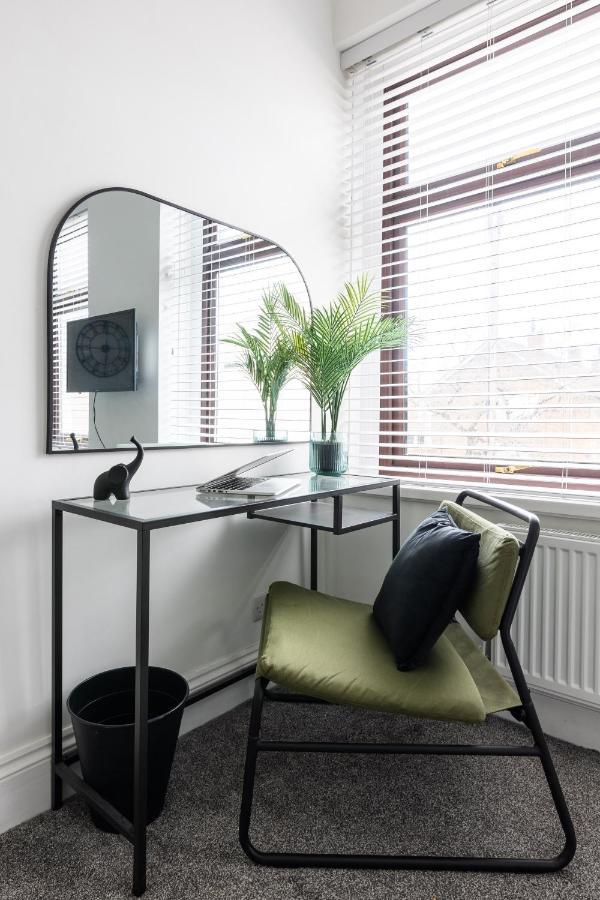 Levi Suite By Koya Homes - 3-Bedroom Home, Downtown Cardiff, Free Parking מראה חיצוני תמונה
