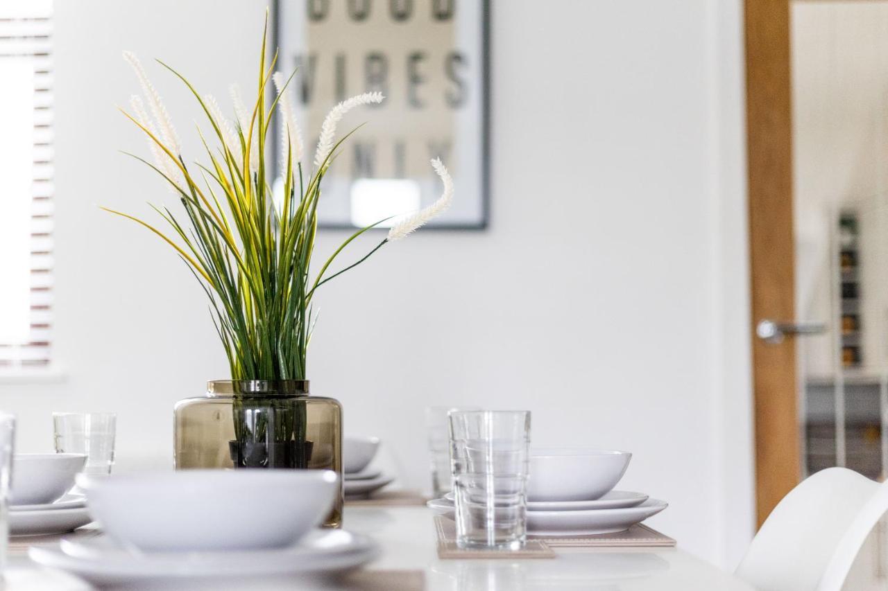 Levi Suite By Koya Homes - 3-Bedroom Home, Downtown Cardiff, Free Parking מראה חיצוני תמונה